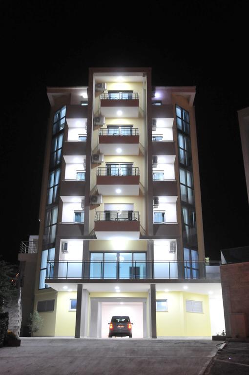 Apartments Ambassador Ulcinj Exterior photo